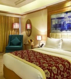 Six Seasons Hotel