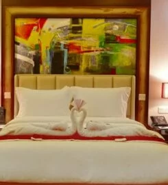 Six Seasons Hotel