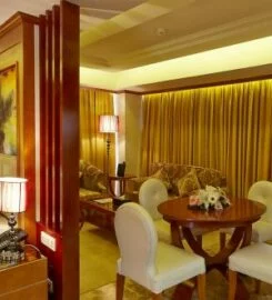 Six Seasons Hotel